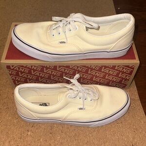 Men’s Classic White/ True White Authentic Vans
